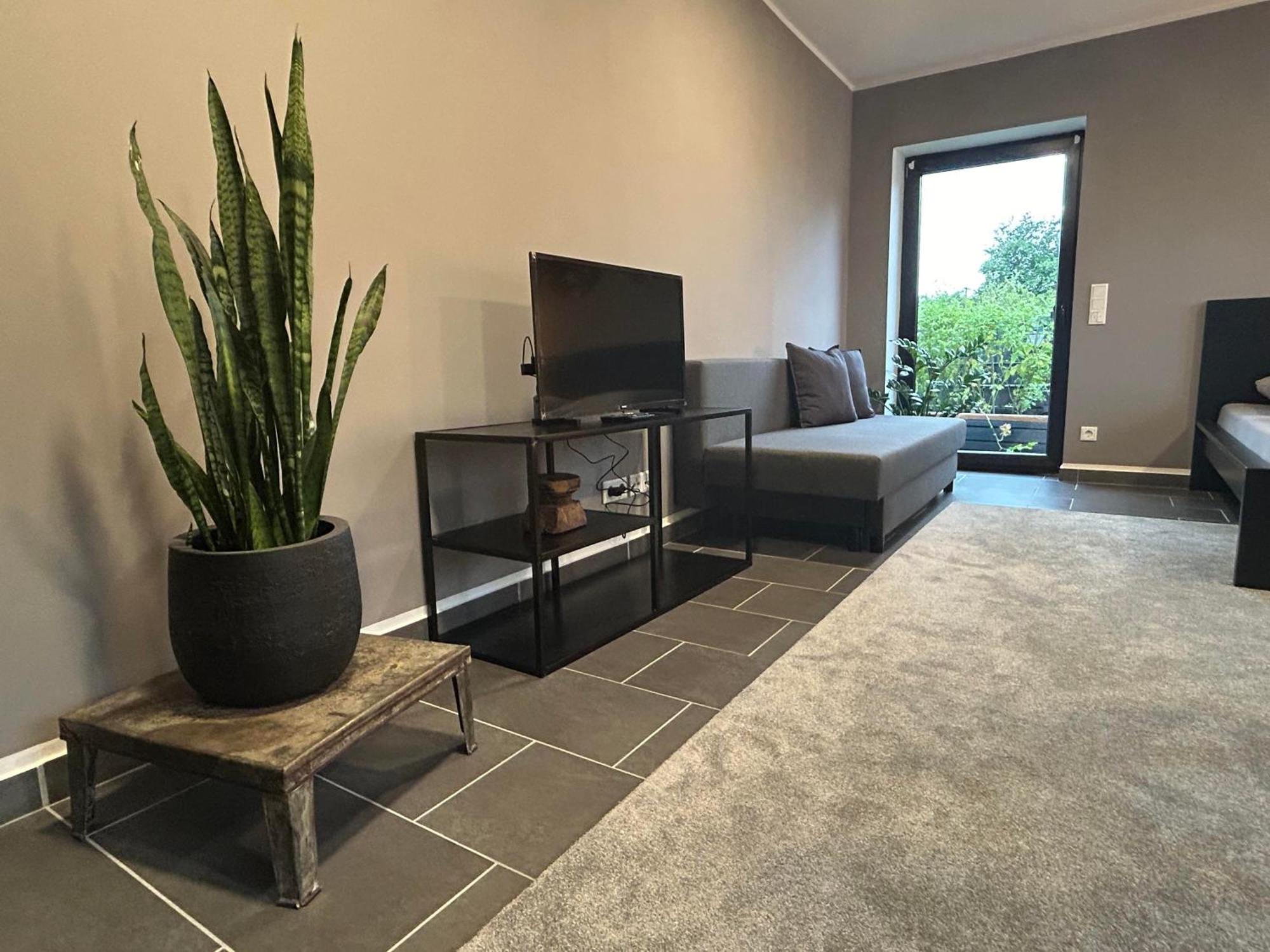 Cosy Bungalow-Apartment In Ruhiger Toplage - Naehe Duesseldorf 克雷费尔德 外观 照片
