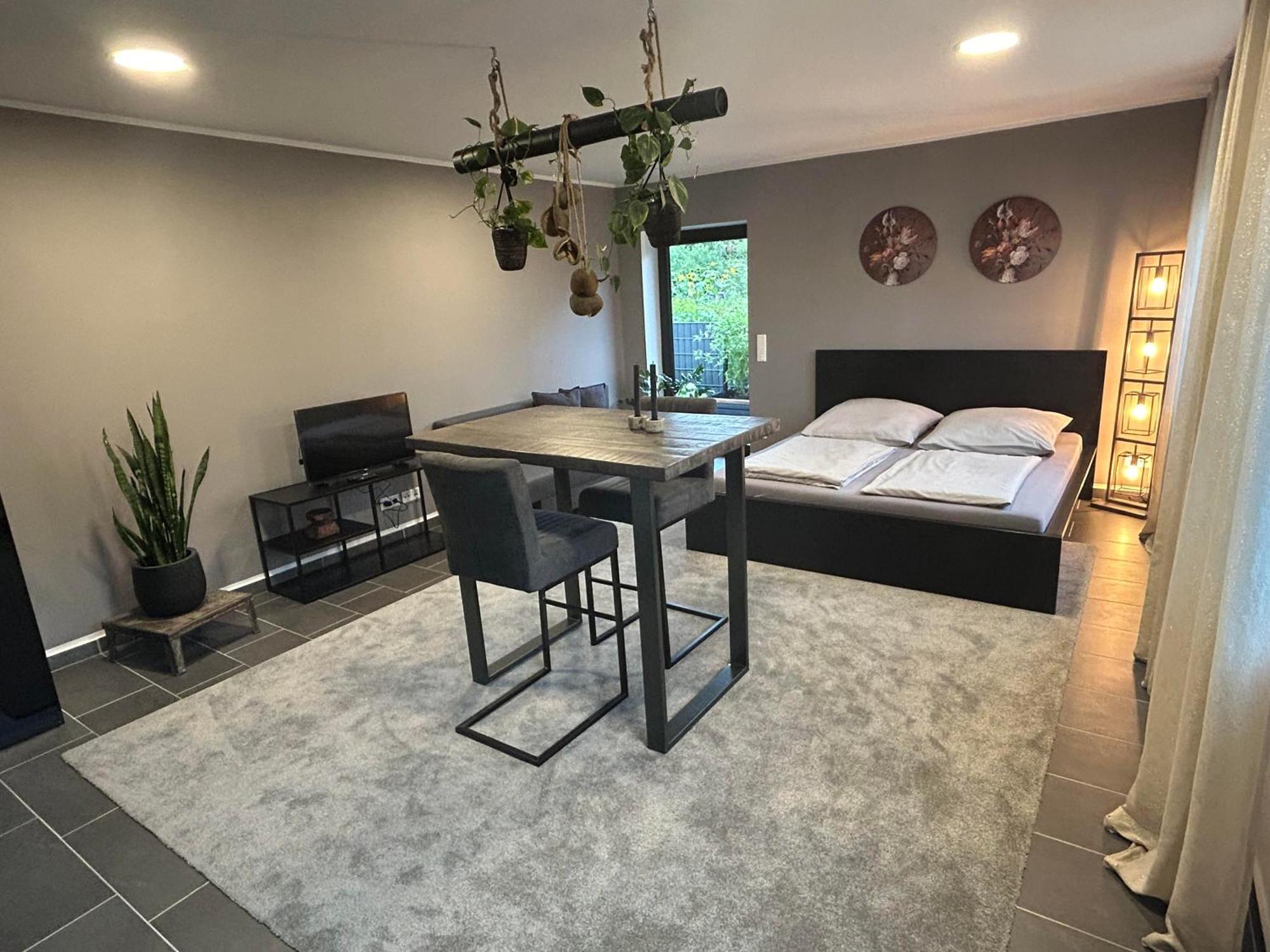 Cosy Bungalow-Apartment In Ruhiger Toplage - Naehe Duesseldorf 克雷费尔德 外观 照片
