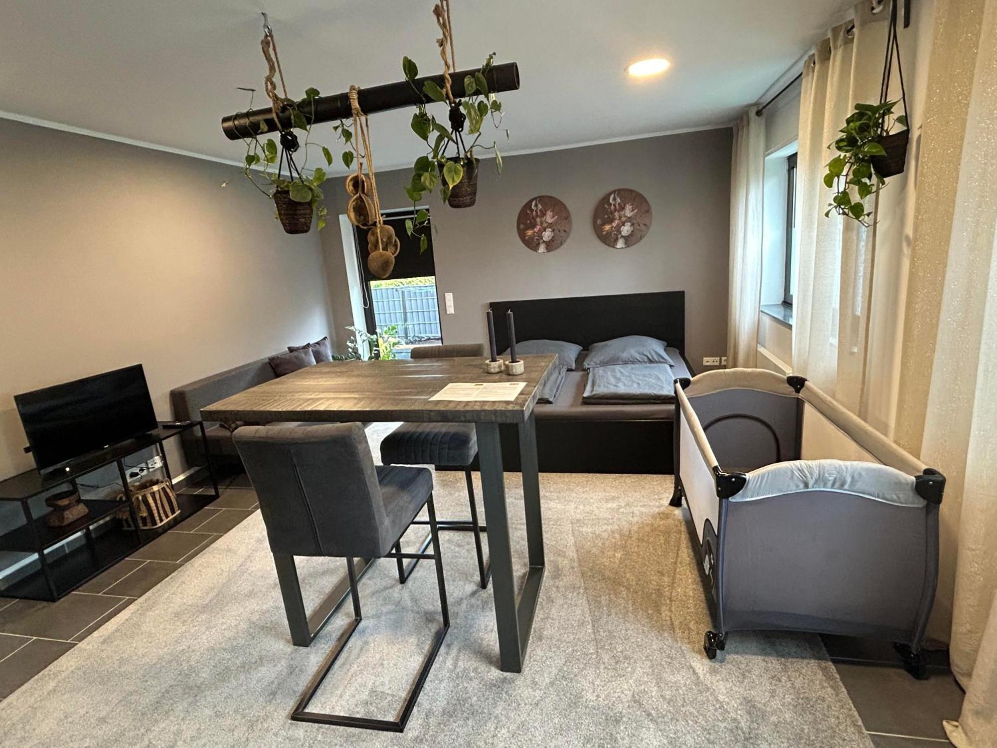 Cosy Bungalow-Apartment In Ruhiger Toplage - Naehe Duesseldorf 克雷费尔德 外观 照片